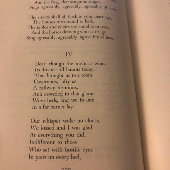 The Collected Poetry of W.H. Auden hardcover - Picture 9 of 11